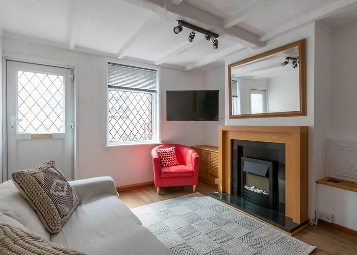 Stylish 2Bd Family Hideaway In Dover